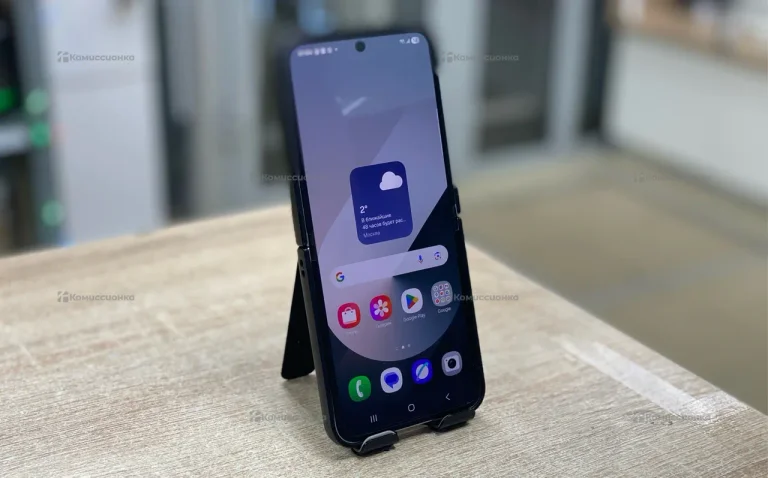 Samsung Galaxy Z Flip6 12/256 ГБ