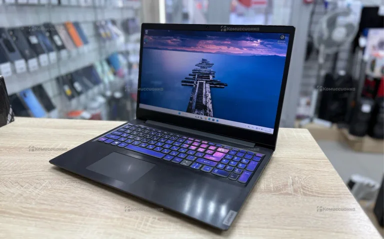 Ноутбук  Lenovo AMD A6-9225/ Radeon R5