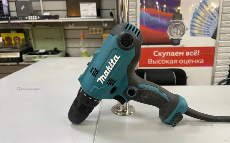 Сетевая дрель-шуруповерт Makita DF0300