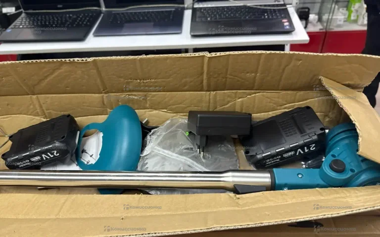 Триммер аккумуляторный Makita