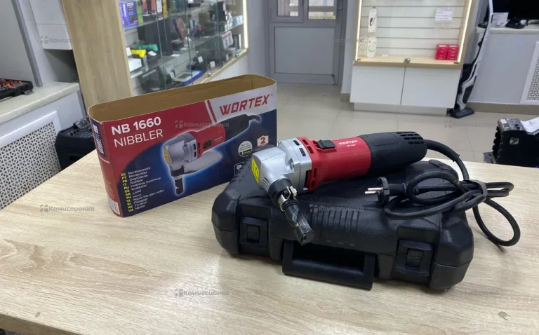 Ножницы высечные WORTEX NB 1660