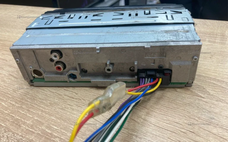 Автомагнитола  Sony DSX-A210UI