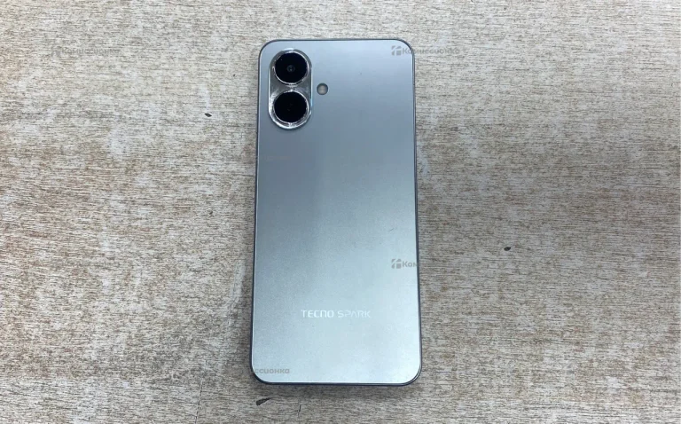 Tecno Spark Go 2 4/128 ГБ