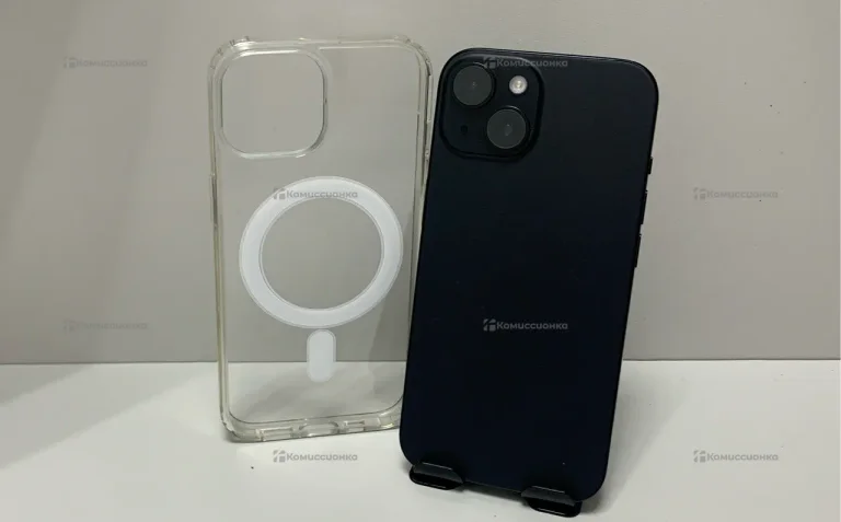 Apple iPhone 15 6/128 ГБ (АКБ 100,65 циклов)