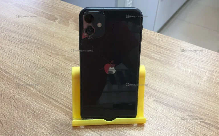 Apple iPhone 11 4/128 ГБ