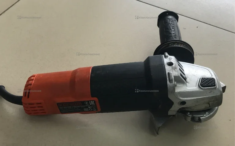 УШМ Black Decker KG8215