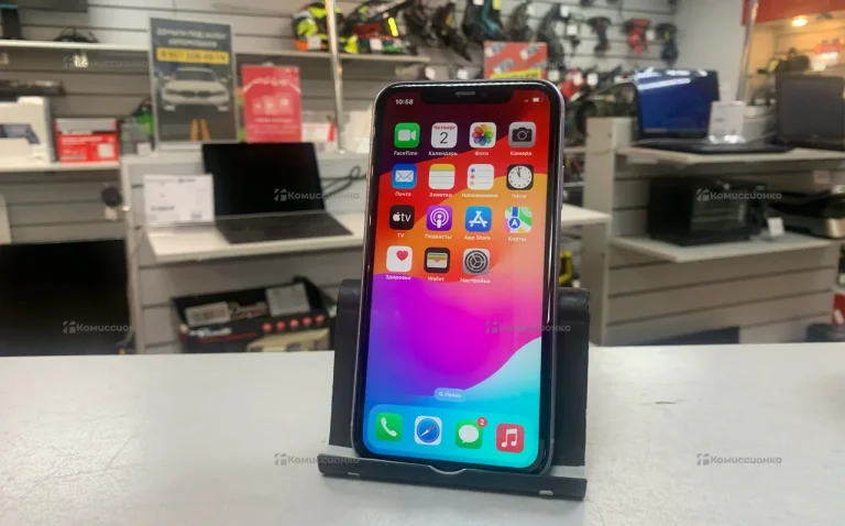 Apple iPhone 11 4/64 ГБ