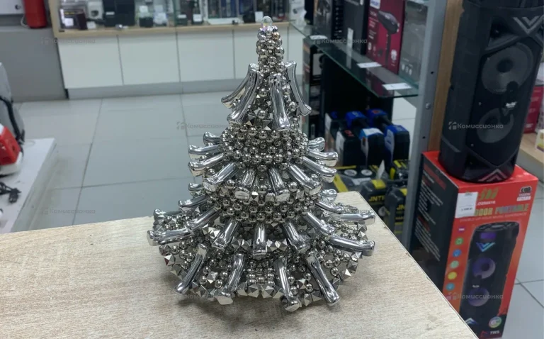 Елка с подсветкой