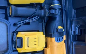 перфоратор Dewalt АКБ