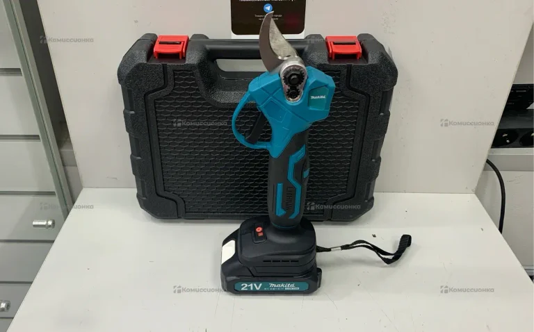 Секатор аккумуляторный Makita