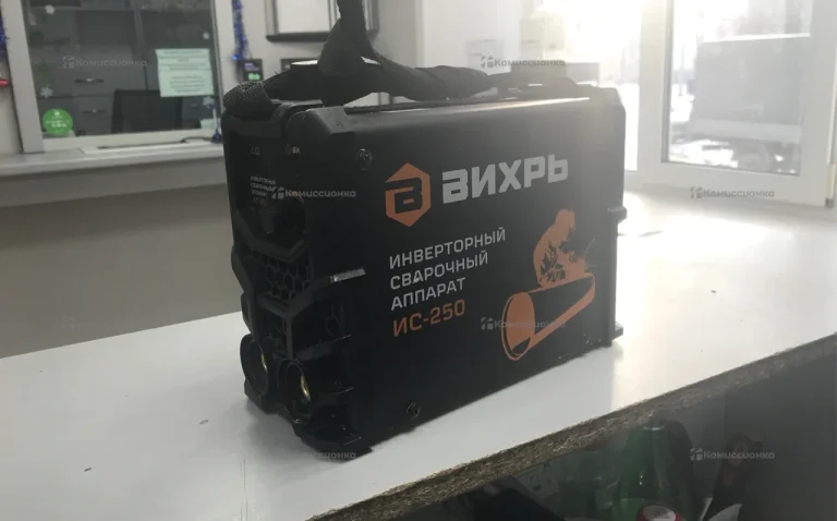 Сварочный аппарат ВИХРЬ ИС-250