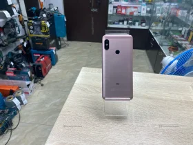 Xiaomi Redmi 5 Plus (Redmi Note 5) 3/32 ГБ