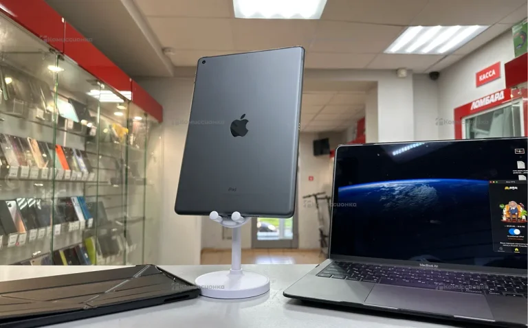 Планшет Apple iPad 8-го поколения 32