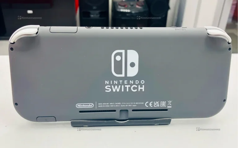 Приставка Nintendo switch lite
