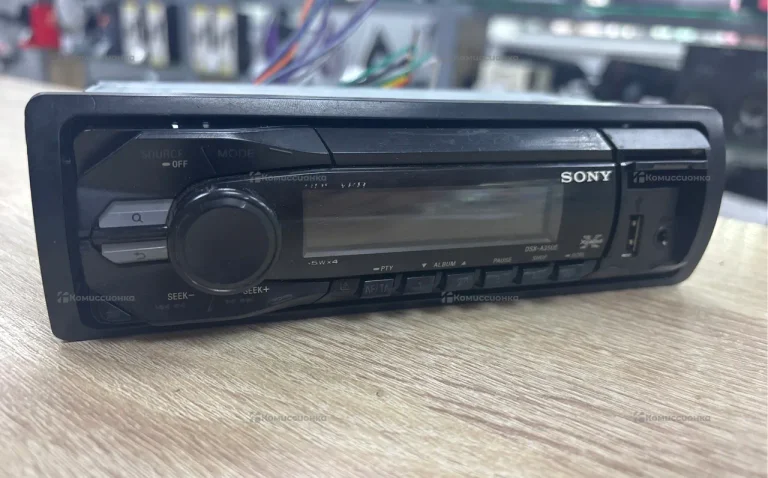 Автомагнитола  Sony DSX-A35UE