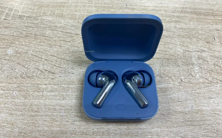 Наушники  oneplus buds 3