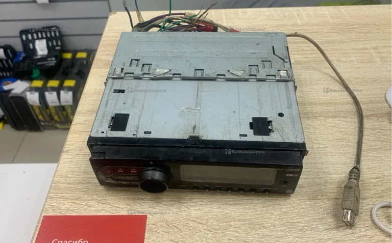 Автомагнитола Clarion cz509ER