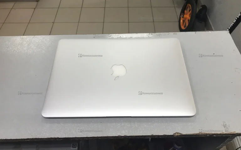Ноутбук Apple MacBook Air 2012