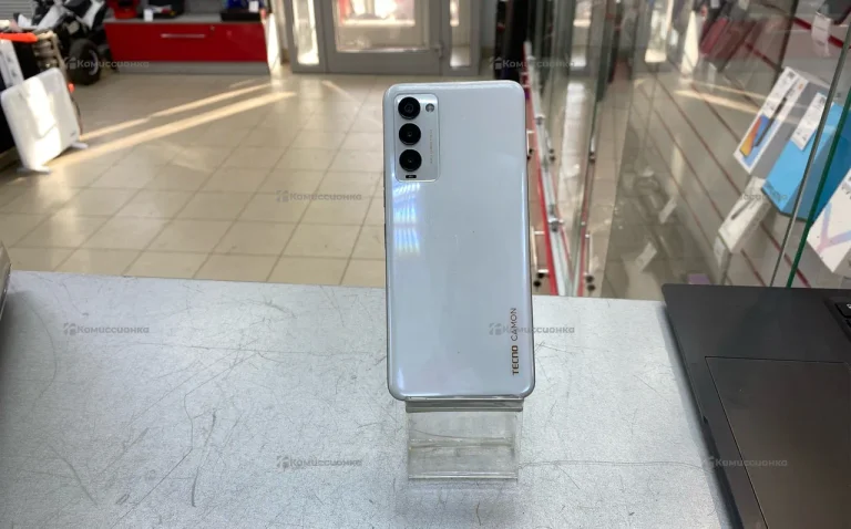 Tecno Camon 18 6/128 ГБ