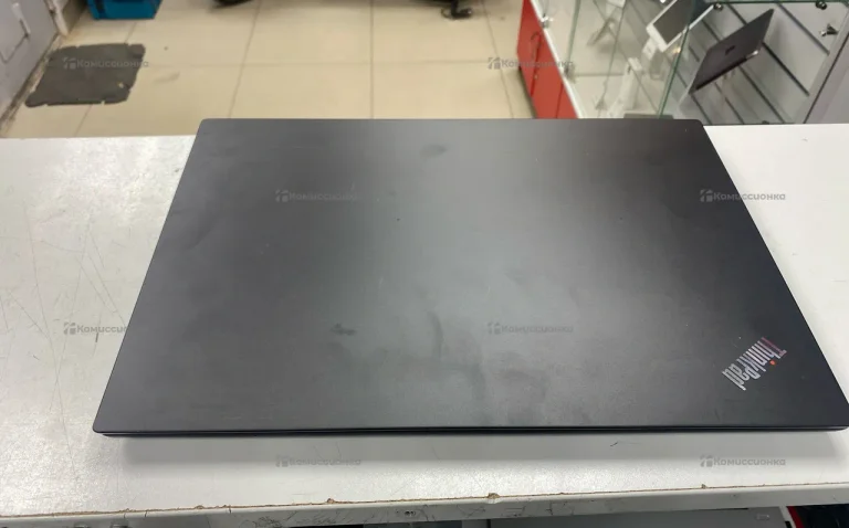 Ноутбук  Lenovo thinkpad e585