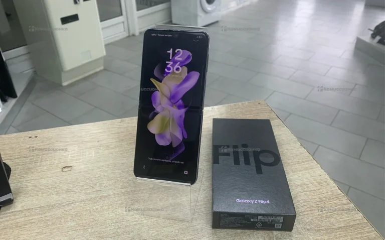 Samsung Galaxy Z Flip4 8/256 ГБ