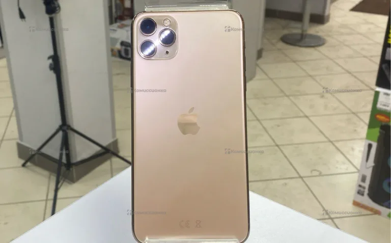 Apple iPhone 11 Pro Max 4/64 ГБ