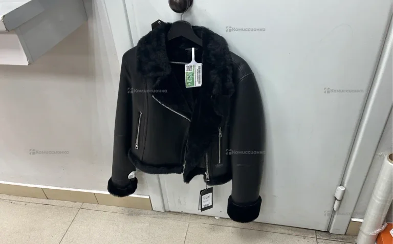 Женская куртка овчинная  Снежная королева