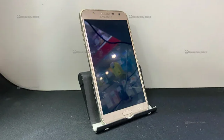 Samsung Galaxy J7 Neo 2/16 ГБ