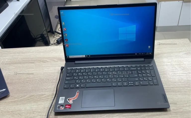 Ноутбук  Lenovo