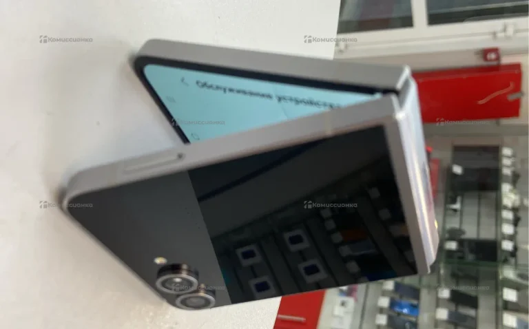 Samsung Galaxy Z Flip6 12/256 ГБ