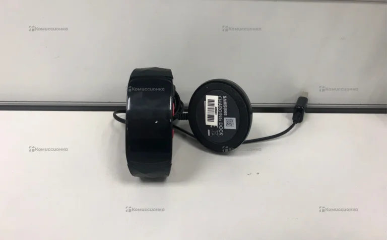 Часы  Samsung Fit pro