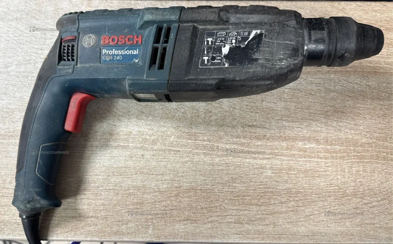 перфоратор Bosch GBH240