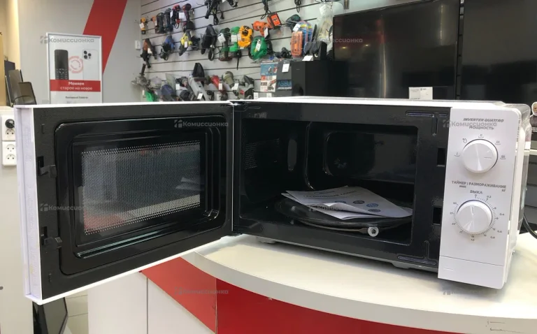 Микроволновая печь  Midea MM719M2Z-W
