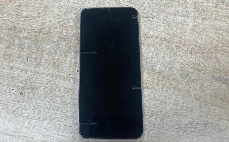 Tecno Spark 8C 4/64 ГБ