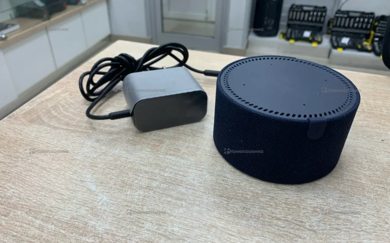 Колонка станция Алиса с часами