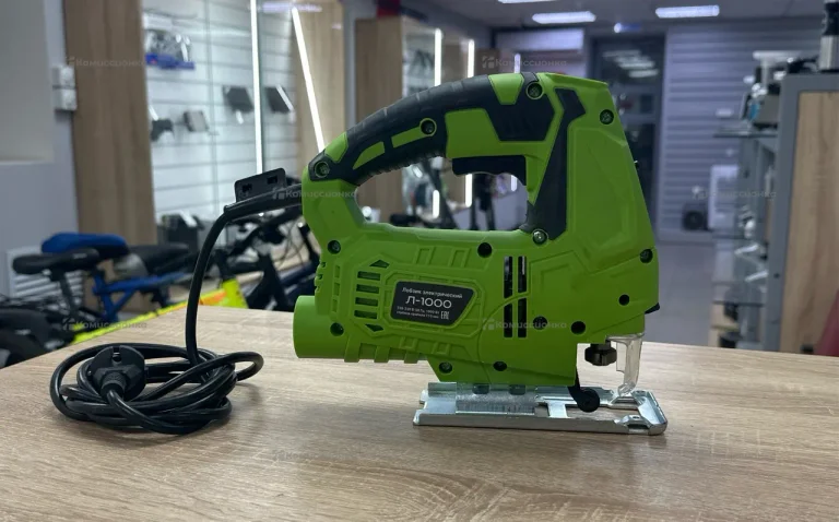 Электролобзик Ставмаш Л-1000