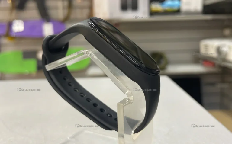 Часы  Xiaomi Mi Band 7