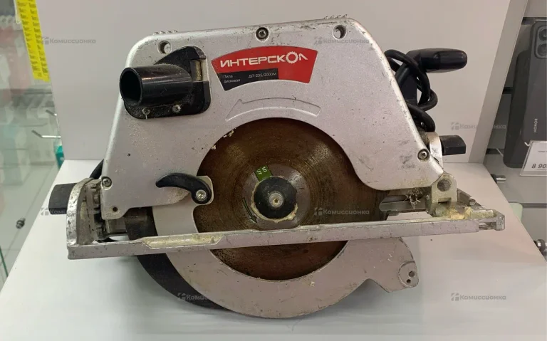 Дисковая пила Интерскол ДП-235/2000М
