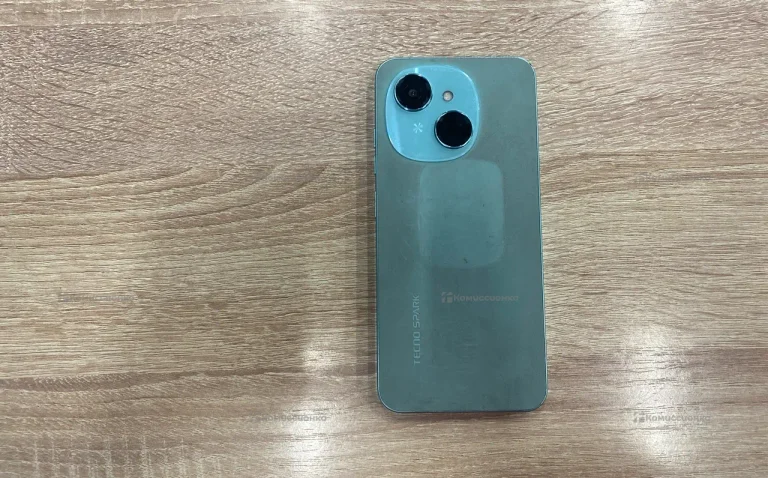 Tecno Spark Go 1 4/64 ГБ