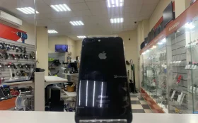 Apple iPhone 8 Plus 3/64 ГБ