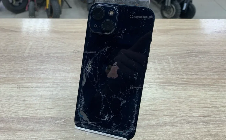 Apple iPhone 13 4/128 ГБ