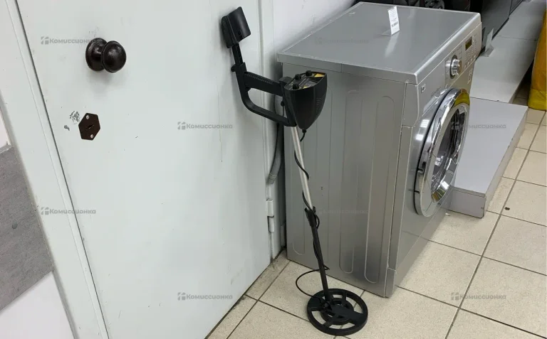 Металлоискатель METAL DETECTOR