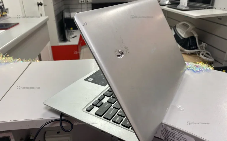 Ноутбук  DEXP Aquilon