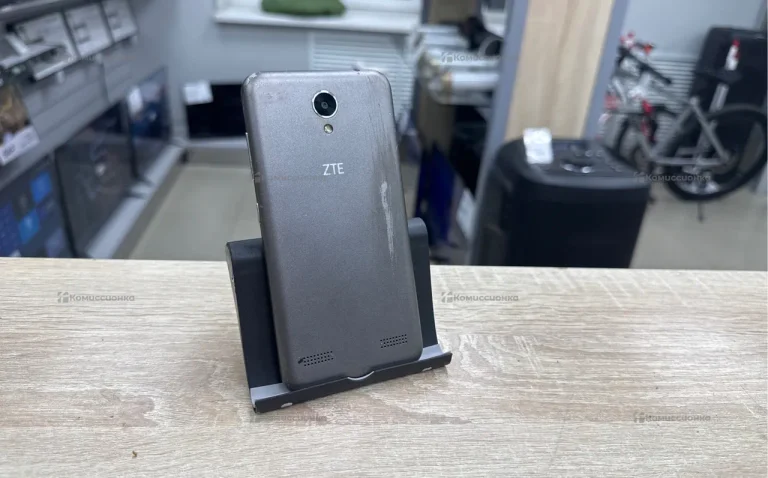 ZTE Blade A520 2/16 ГБ