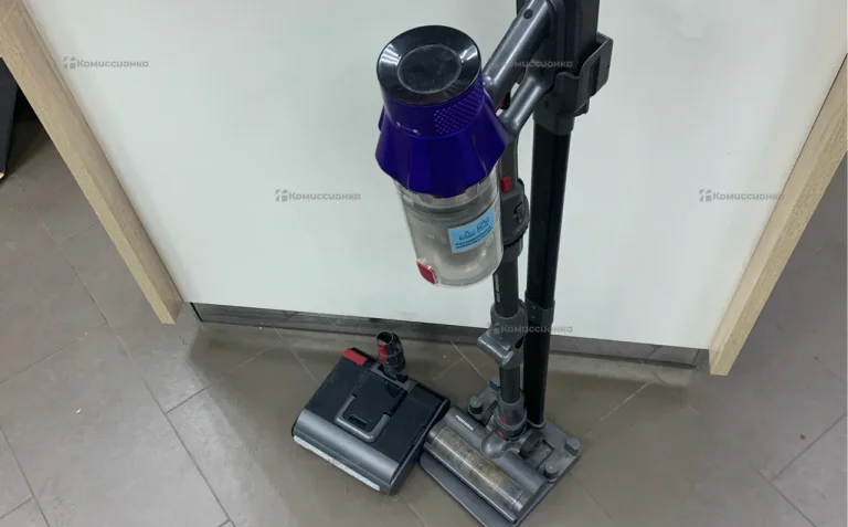 Пылесос  Redmond vh1319