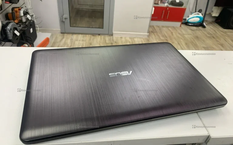 Ноутбук ASUS R540B