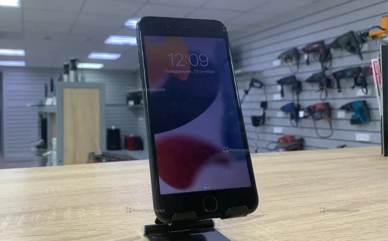 Apple iPhone 7 Plus 3/32 ГБ