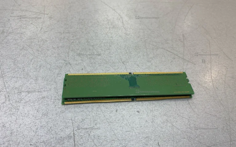 Оперативная память DDR4 8Gb Samsung.
