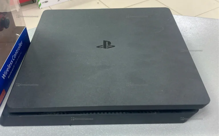 Приставка Sony ps4 slim 500.