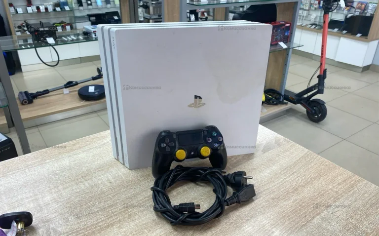 Приставка PS4. PS4 Pro 1TB